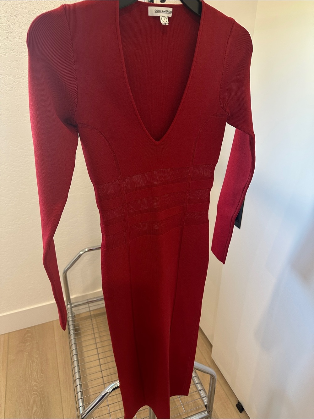 Good American Wine V‑Neck Long Sleeve Bodycon Dress